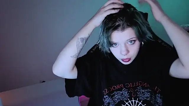 Alice Zev online show from September 18, 8:22 pm