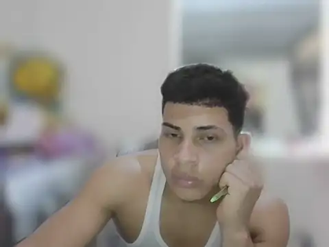 luislp05 online show from July 12, 10:34 pm