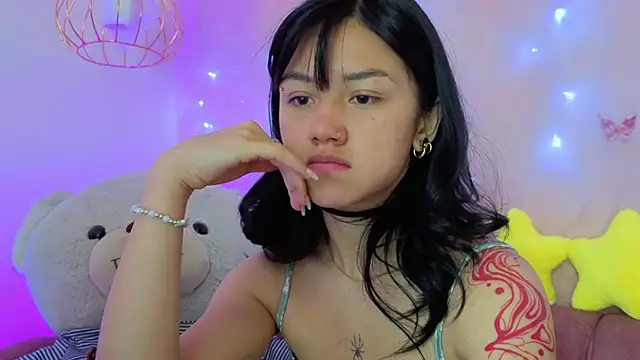 april bennett online show from February 4, 12:33 pm