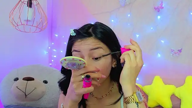 april bennett online show from February 19, 1:18 pm