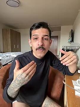 Snapshot of bisexevaa chatting on March 28, 8:47 am bisexevaa online show from March 28, 8:47 am