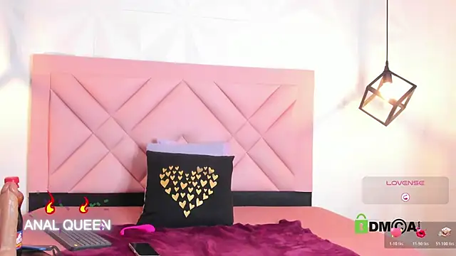 Snapshot of Caroline_daring chatting on May 2, 1:05 pm Caroline daring online show from May 2, 1:05 pm