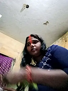 Snapshot of SweetKomal89 chatting on October 25, 1:18 pm SweetKomal89 online show from October 25, 1:18 pm