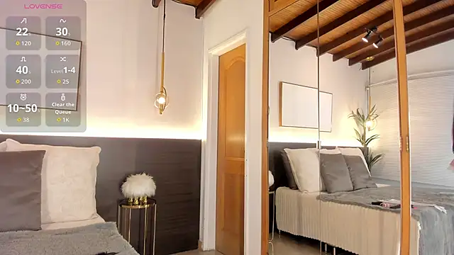 VictoriaShelby online show from October 2, 12:23 pm