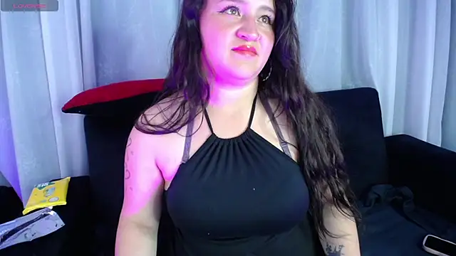 Snapshot of alahia_sw chatting on September 28, 12:05 am alahia sw online show from September 28, 12:05 am