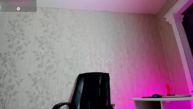 dark summer online show from December 2, 7:57 am