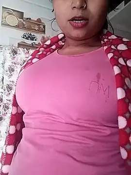 Snapshot of Hot-Pooja25 chatting on February 4, 2:17 am Hot-Pooja25 online show from February 4, 2:17 am