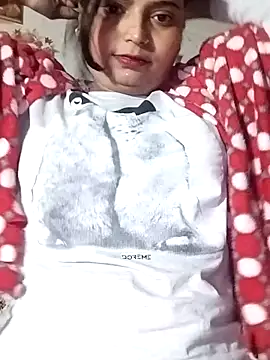 Snapshot of Hot-Pooja25 chatting on February 8, 12:58 am Hot-Pooja25 online show from February 8, 12:58 am