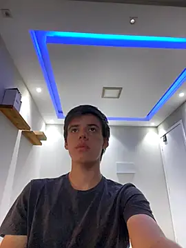 Snapshot of Natannzin chatting on November 17, 8:47 pm Natannzin online show from November 17, 8:47 pm