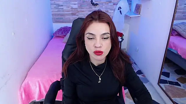 KendallWood  online show from October 21, 7:47 pm