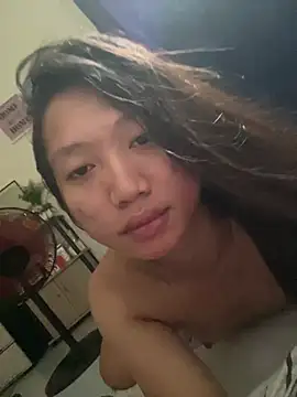 Snapshot of cassie_cakes chatting on June 14, 6:37 am cassie cakes online show from June 14, 6:37 am