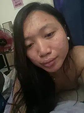 Snapshot of cassie_cakes chatting on June 21, 5:32 am cassie cakes online show from June 21, 5:32 am