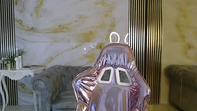 catalina5 s online show from February 5, 1:05 pm