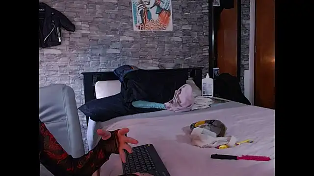 Inferno Molly online show from February 18, 4:58 pm