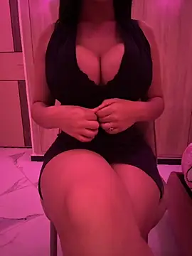 Snapshot of asile21 chatting on September 30, 1:10 am asile21 online show from September 30, 1:10 am