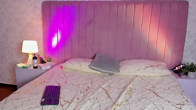 RobinBennett online show from October 2, 4:47 pm