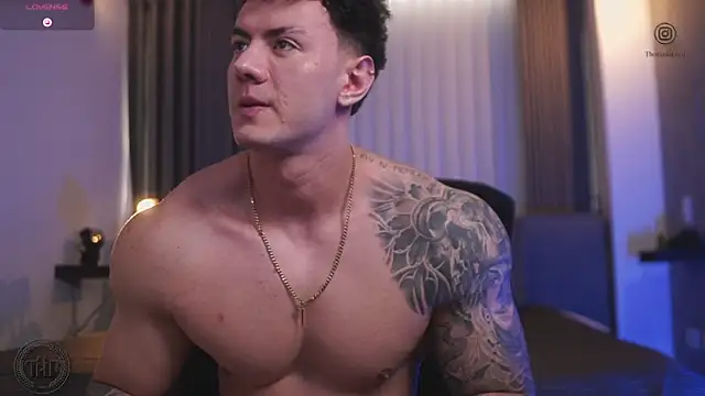 Snapshot of Thomas_Falcon chatting on October 29, 10:11 pm Thomas Falcon online show from October 29, 10:11 pm