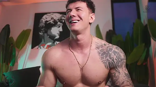 Snapshot of Thomas_Falcon chatting on November 16, 10:48 pm Thomas Falcon online show from November 16, 10:48 pm