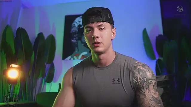 Snapshot of Thomas_Falcon chatting on December 5, 12:08 am Thomas Falcon online show from December 5, 12:08 am