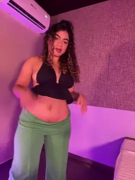 Salomeferreira  online show from September 19, 4:51 pm