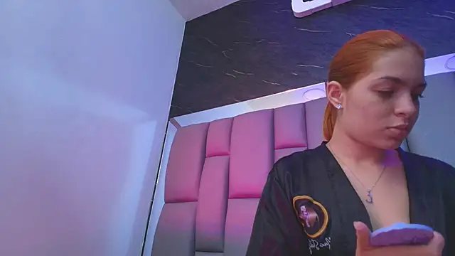 kissme luna online show from October 2, 7:10 pm