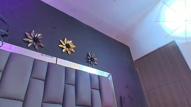 kissme luna online show from November 11, 7:03 pm