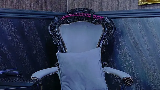 TiffanySia online show from October 30, 5:20 am