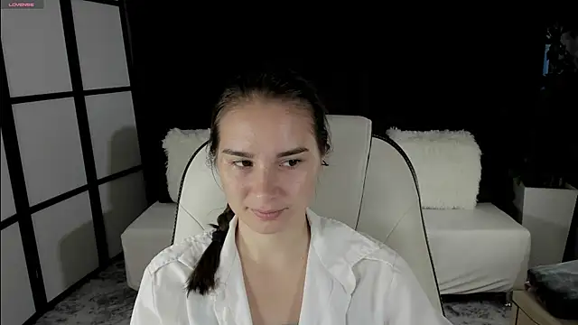 Snapshot of SeraphineClark chatting on September 25, 2:26 am SeraphineClark online show from September 25, 2:26 am