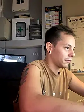 Snapshot of dimitryivanovv chatting on October 15, 5:40 am dimitryivanovv online show from October 15, 5:40 am