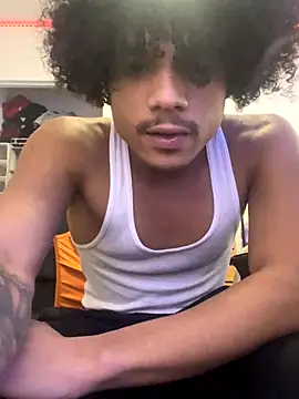 Snapshot of Cartyiii chatting on October 15, 2:39 pm Cartyiii online show from October 15, 2:39 pm