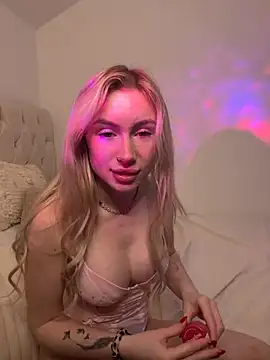 SexySaraxxoo online show from November 16, 5:07 pm