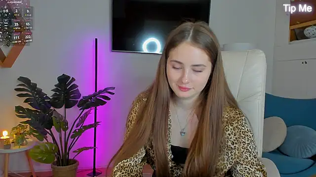 Sweet  Amily online show from November 9, 8:45 am