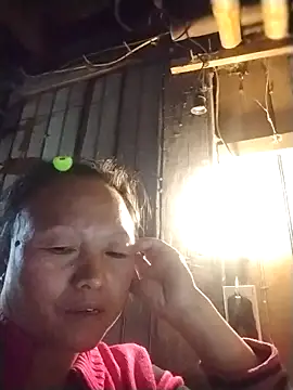 Snapshot of Samdim23 chatting on October 29, 1:46 pm Samdim23 online show from October 29, 1:46 pm