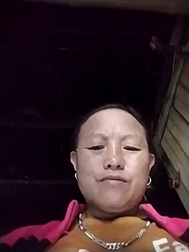 Snapshot of Samdim23 chatting on November 8, 2:01 am Samdim23 online show from November 8, 2:01 am