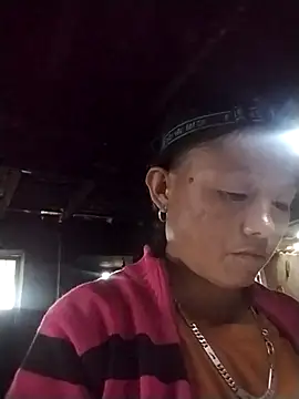 Snapshot of Samdim23 chatting on November 9, 2:10 am Samdim23 online show from November 9, 2:10 am