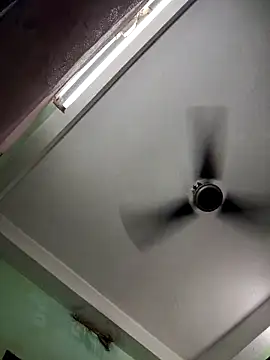 Snapshot of cuteeepriya chatting on October 13, 7:47 pm cuteeepriya online show from October 13, 7:47 pm