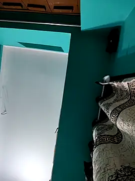 Snapshot of cuteeepriya chatting on October 21, 1:17 am cuteeepriya online show from October 21, 1:17 am