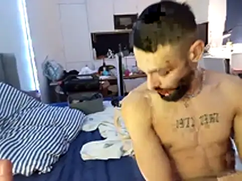 Snapshot of Malcom2f chatting on March 1, 3:36 pm Malcom2f online show from March 1, 3:36 pm