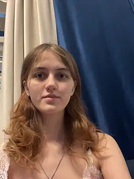 Snapshot of dreamy_pollyyy chatting on February 8, 5:27 pm dreamy pollyyy online show from February 8, 5:27 pm