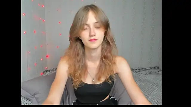 dreamy pollyyy online show from July 15, 7:41 pm
