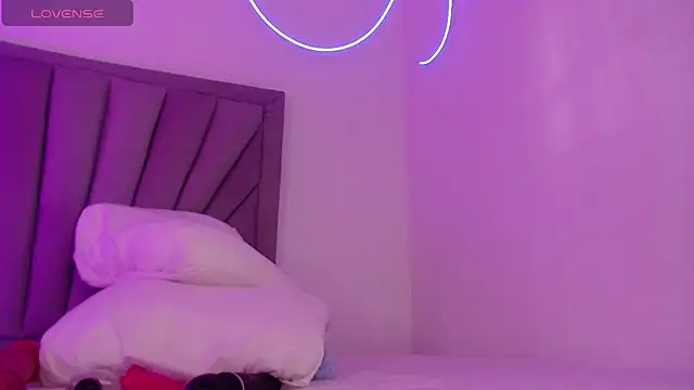 Fiorela 1 online show from April 15, 11:50 am