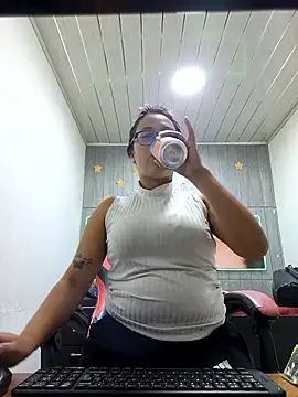 susan mooree online show from December 19, 7:21 pm