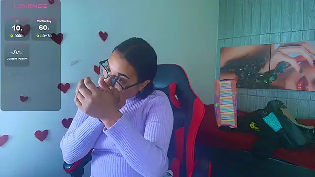 susan mooree online show from February 19, 8:49 pm