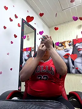 susan mooree online show from February 22, 6:28 pm