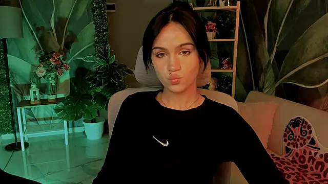 MonicaFarmer online show from September 17, 9:27 pm