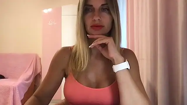 Snapshot of KarelliaStar chatting on July 20, 5:15 pm KarelliaStar online show from July 20, 5:15 pm