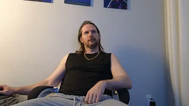 AlbinoAdonis online show from March 24, 2:05 am