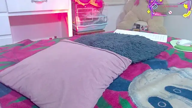 Charlotte Landry   online show from January 16, 9:41 pm