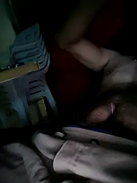 Snapshot of Deyvid184 chatting on December 16, 10:53 am Deyvid184 online show from December 16, 10:53 am