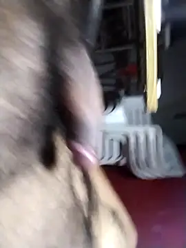 Snapshot of Deyvid184 chatting on April 12, 10:53 am Deyvid184 online show from April 12, 10:53 am